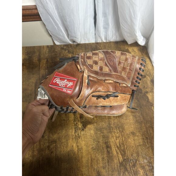 Rawlings Sandlot Series SB140 14” Baseball Glove Cushioned Palm Pad RHT - Picture 1 of 9